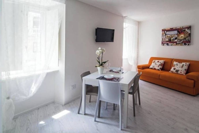 Imagen de la habitación del JOIVY Apartments - Trieste Goldoni. Foto 8