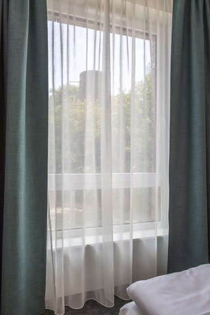 Imagen de la habitación del JaHotel. Foto 14