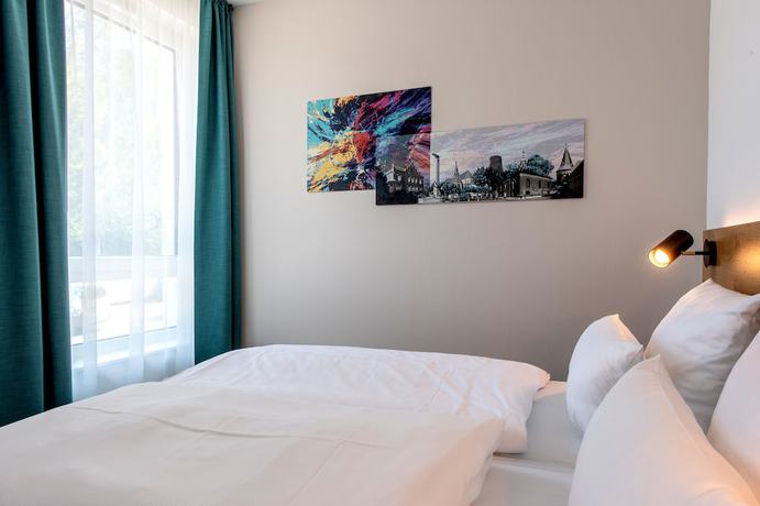 Imagen de la habitación del JaHotel. Foto 15