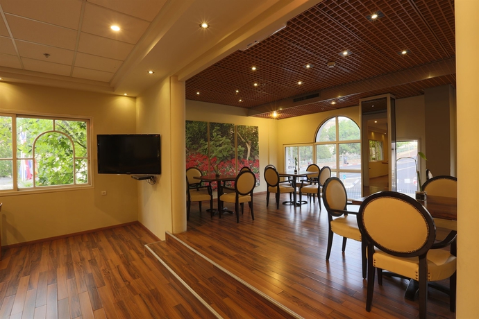 Imagen de los interiores del Jacob Tiberias By Jacob Hotels. Foto 14