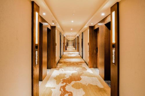 Imagen general del James Joyce Hotel Guangzhou Sanyuanli Subway Stati. Foto 3