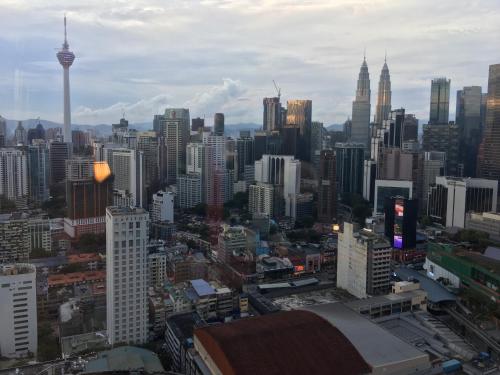 Imagen general del Jannat Service Suite At Times Square Bukit Bintang. Foto 2