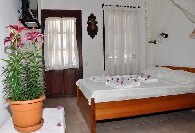 Imagen de la habitación del Jarra Hotel. Foto 11