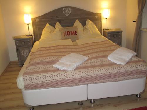 Imagen de la habitación del J&auml;gerhotel. Foto 10