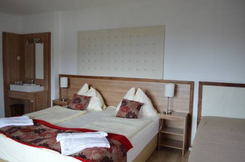 Imagen de la habitación del J&auml;gerhotel. Foto 16