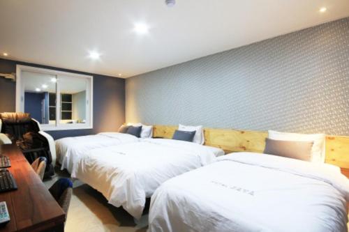 Imagen de la habitación del Java Hotel. Foto 20