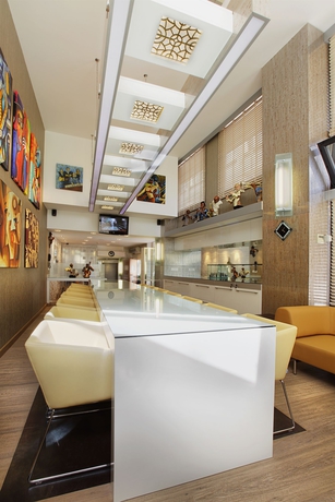 Imagen del bar/restaurante del Jazz Hotel. Foto 6