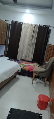Imagen general del Jbk hotel sirsi. Foto 5
