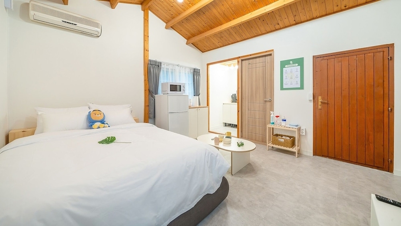 Imagen de la habitación del Jeju Dangdangi Dog Pension Black. Foto 18