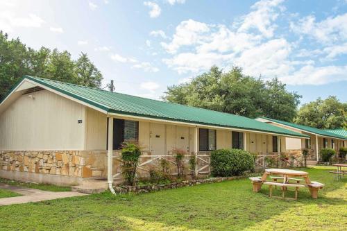 Imagen de la habitación del Jellystone Park Hill Country. Foto 20