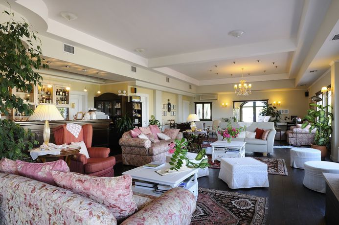 Imagen de los interiores del Jennifer Home Hotel. Foto 20