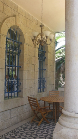 Imagen de los exteriores del Jerusalem Garden Home. Foto 6