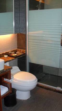 Imagen de la habitación del Jin Zhong Hotel Shanghai. Foto 3