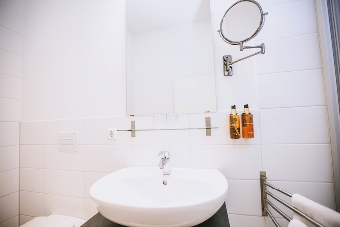 Imagen de la habitación del Johanniter Hotel Wittenberg. Foto 11