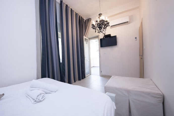 Imagen de la habitación del Jonathan Hotel In Ben Yehuda. Foto 10