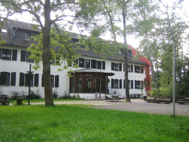 Imagen de los exteriores del Jugendherberge Hof - Hostel. Foto 6