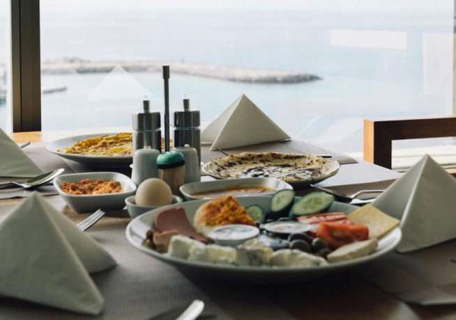 Imagen del bar/restaurante del Juman Hotel. Foto 2