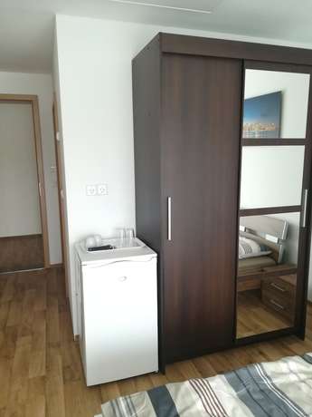Imagen de la habitación del Jura Hotel. Foto 2