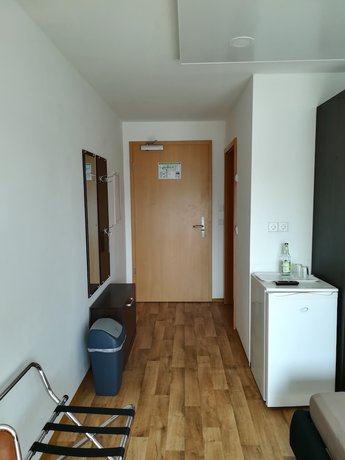 Imagen de la habitación del Jura Hotel. Foto 3