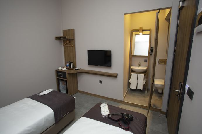 Imagen de la habitación del Jurnal Hotel. Foto 5