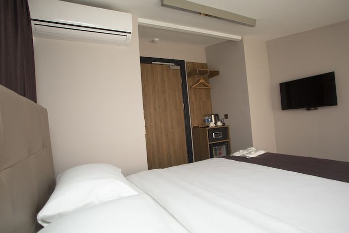 Imagen de la habitación del Jurnal Hotel. Foto 13