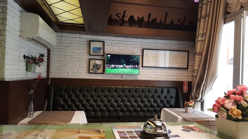 Imagen de los interiores del Just Inn Hotel. Foto 18