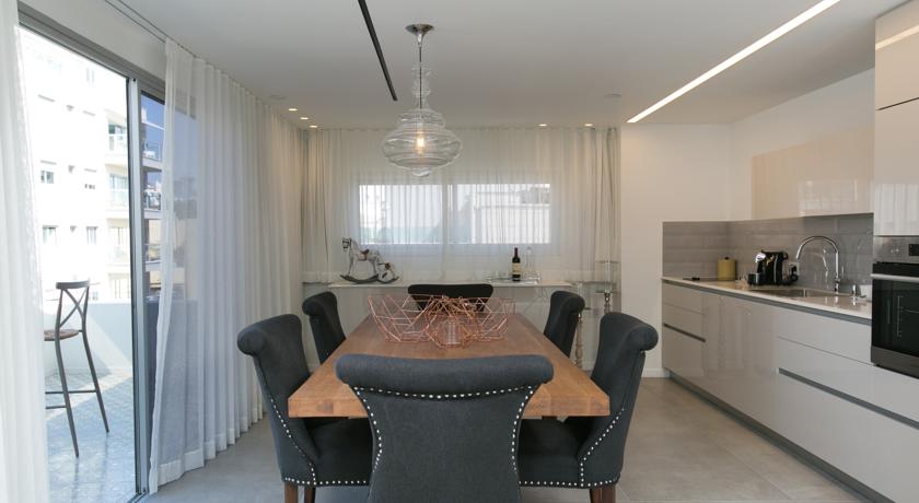 Imagen de los interiores del K Suites TLV By The Beach. Foto 7