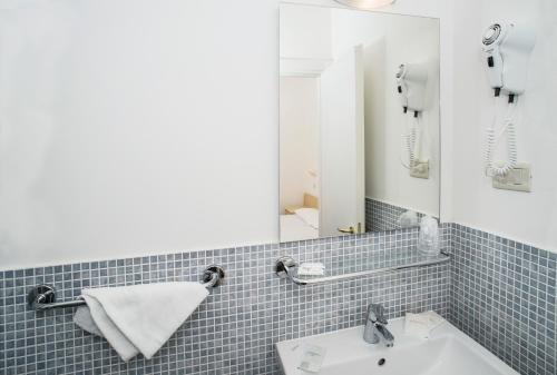 Imagen de la habitación del K2 Hotel. Foto 4