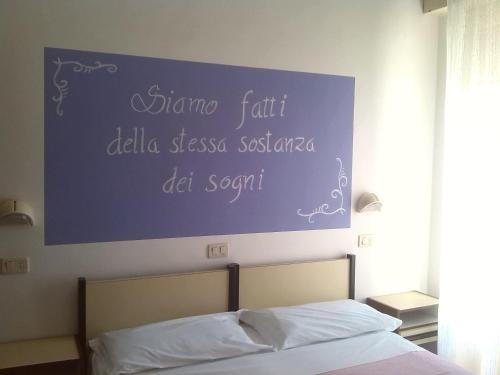 Imagen de la habitación del K2 Hotel. Foto 8