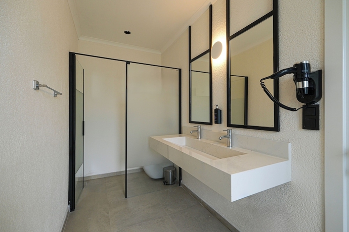Imagen de la habitación del KARBELSUN CITY. Foto 9