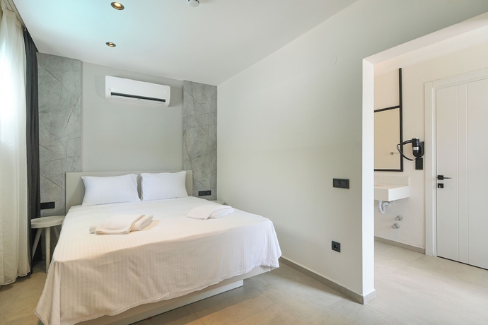 Imagen de la habitación del KARBELSUN CITY. Foto 13