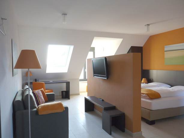 Imagen de la habitación del KH Hotel. Foto 17