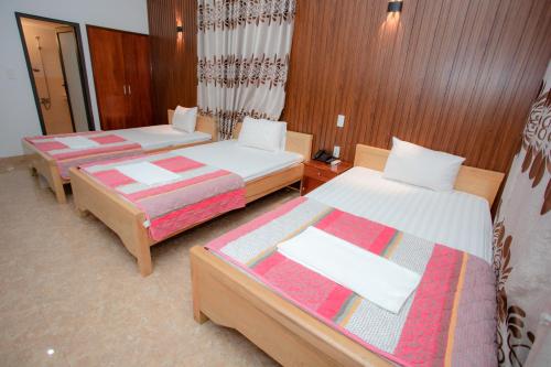 Imagen de la habitación del KH&Aacute;NH GIA HOTEL. Foto 16