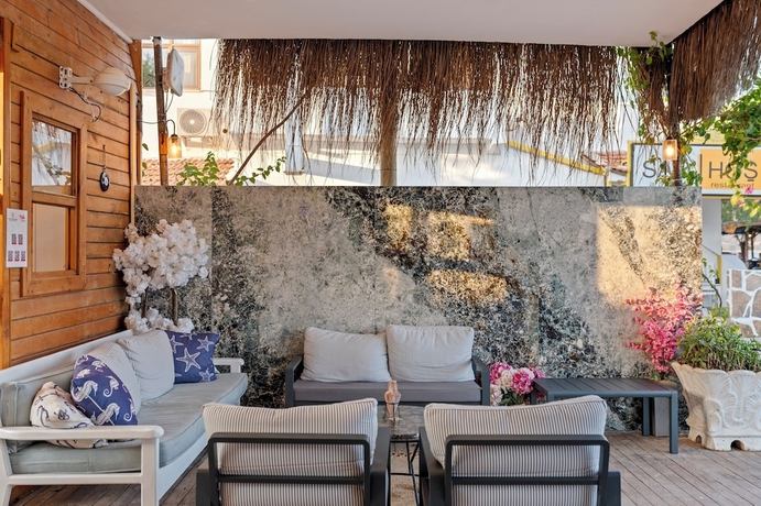 Imagen de los interiores del KIYI SUITES OTEL PALAMUTBUKU. Foto 16