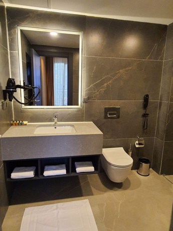Imagen de la habitación del KIZILKAYA BUSINESS OTEL. Foto 4