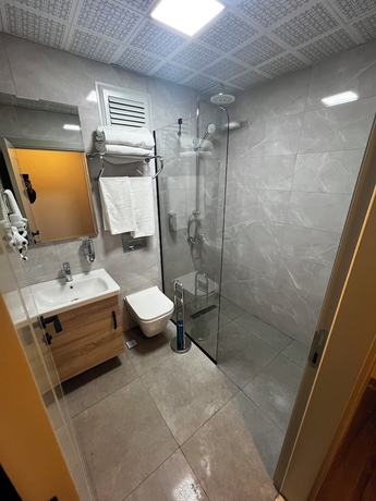 Imagen de la habitación del KONFOR HOTEL. Foto 11