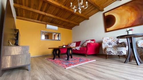 Imagen general del KİRAZ BEACH OTEL. Foto 3