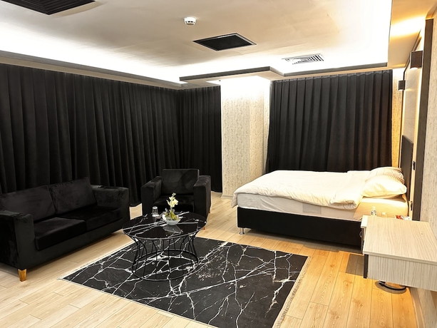 Imagen de la habitación del KT Suite. Foto 2