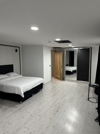 Imagen de la habitación del KT Suite. Foto 15
