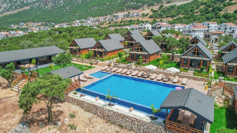 Imagen de la piscina del Kaş Konak Bungalows. Foto 13