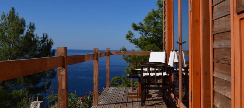 Imagen de los exteriores del Kabak Avalon. Foto 16
