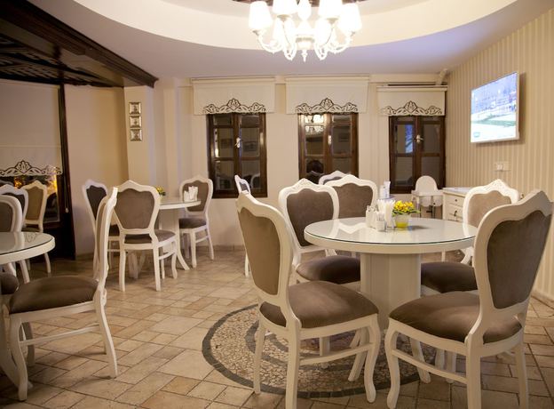 Imagen de los interiores del Kadi Konagi Thermal Hotel. Foto 16