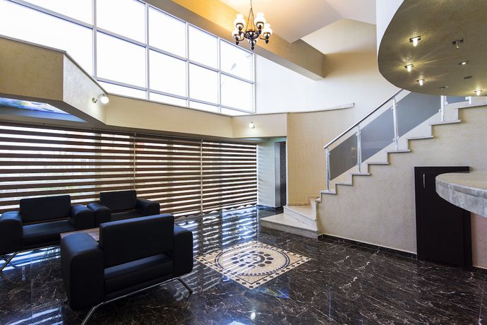 Imagen de los interiores del Kadriye Sarp Otel. Foto 15