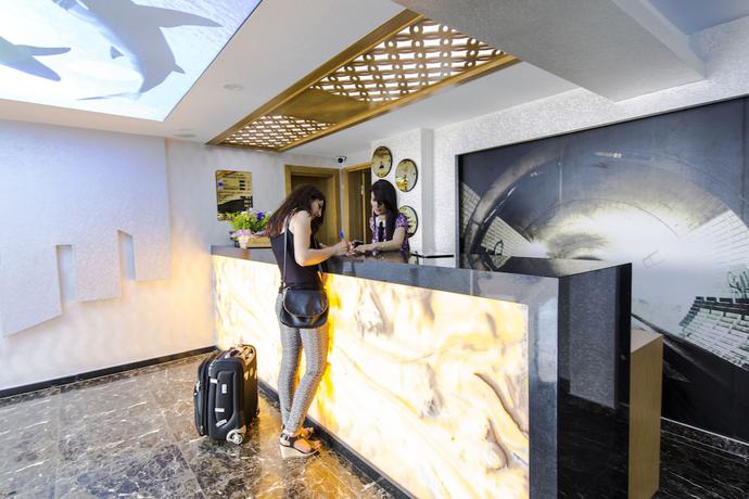 Imagen de los interiores del Kadriye Sarp Otel. Foto 16