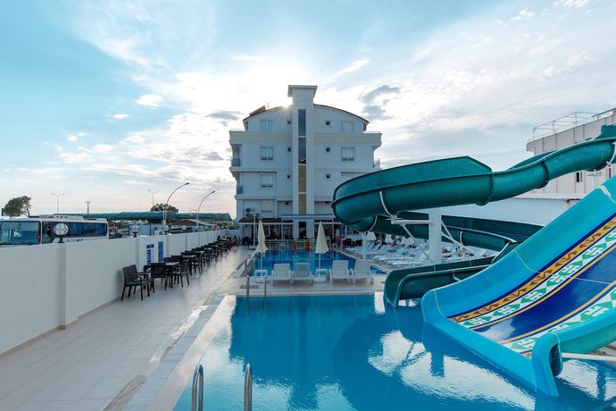 Imagen de la piscina del Kadriye Sarp Otel. Foto 20