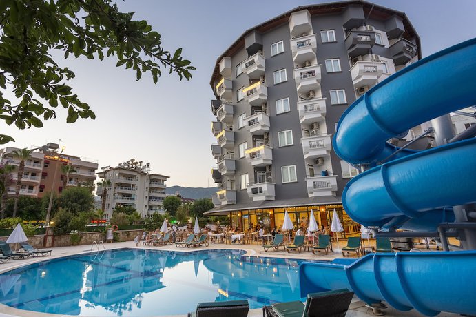 Imagen de la piscina del Kaila City Hotel. Foto 20