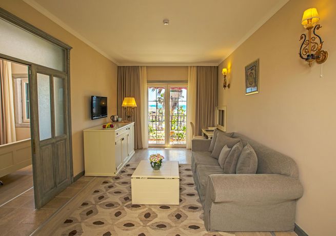 Imagen de la habitación del Kairaba Alacati Beach Resort. Foto 16