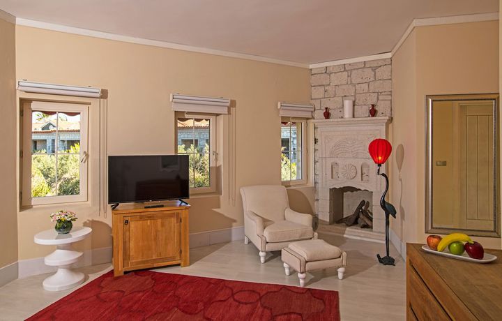 Imagen de la habitación del Kairaba Alacati Beach Resort. Foto 17
