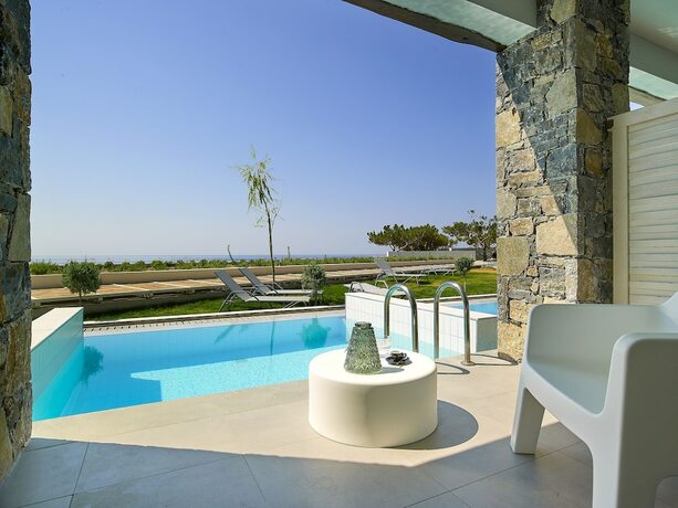 Imagen general del Kakkos Beach Hotel - Adults Only. Foto 7