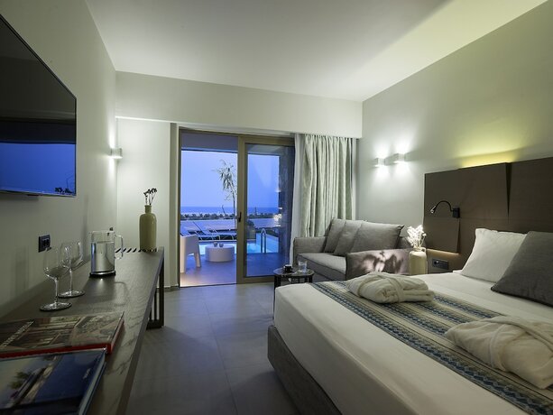 Imagen de la habitación del Kakkos Beach Hotel - Adults Only. Foto 14